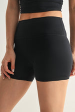 Mono B - Venice Cloud Light Contour Biker Shorts: Black / S:M:L (2:2:2)