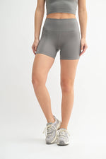 Mono B - Venice Cloud Light Contour Biker Shorts: Black / S:M:L (2:2:2)