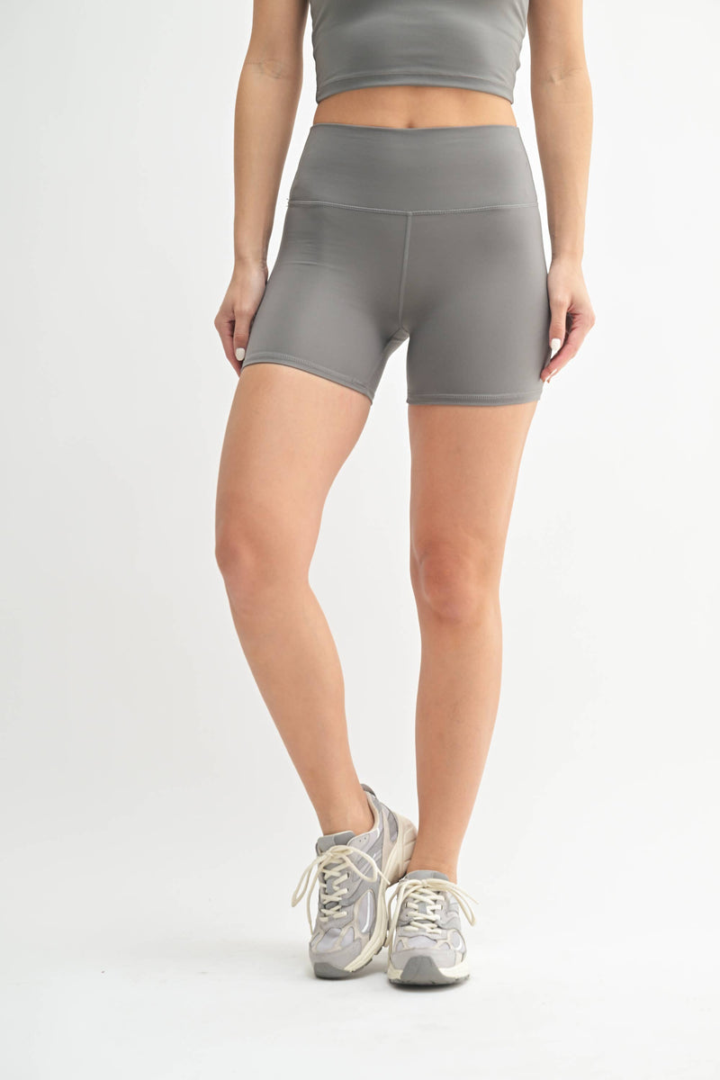 Mono B - Venice Cloud Light Contour Biker Shorts: Black / S:M:L (2:2:2)