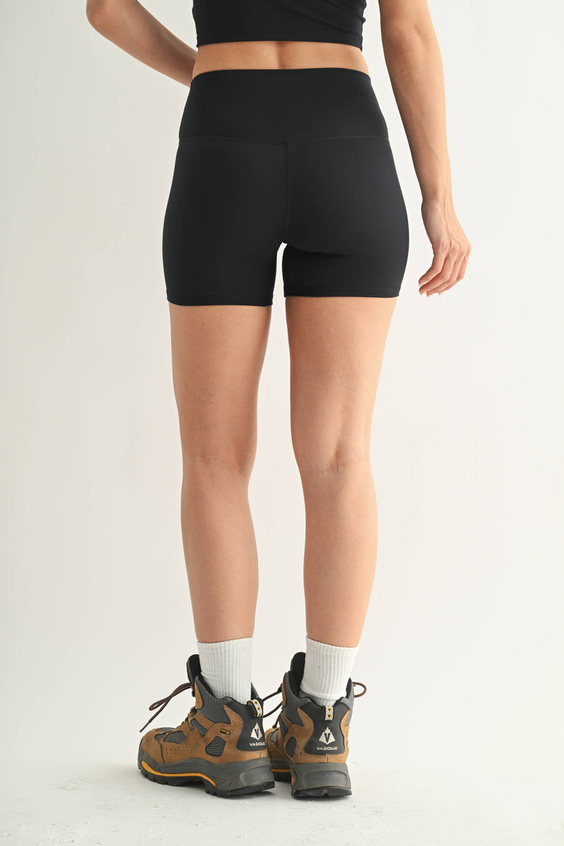 Mono B - Venice Cloud Light Contour Biker Shorts: Black / S:M:L (2:2:2)