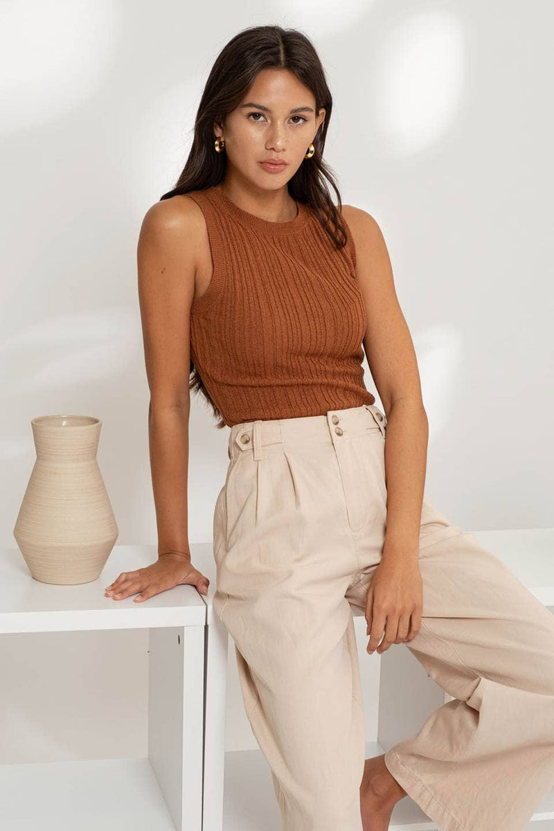 The Workshop Studio - SLEEVELESS ROUND NECK SWEATER KNIT TOP: BLACK
