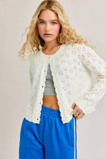 LE LIS - SCALLOP EDGE SWEATER CARDIGAN: White / S