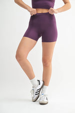 Mono B - Venice Cloud Light Contour Biker Shorts: Black / S:M:L (2:2:2)