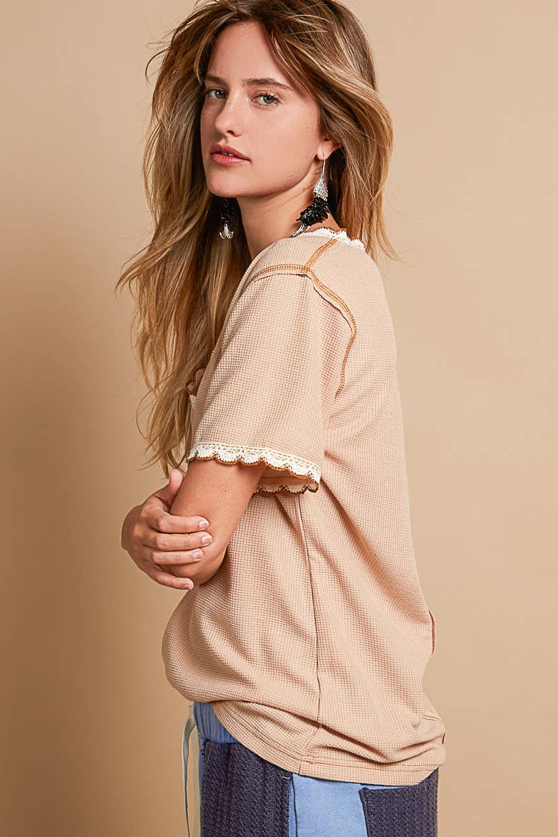 Pol Clothing - Colored trim v-neck short sleeve solid basic knit top: PALE SAGE / S